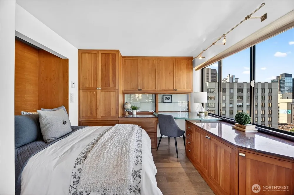 1120 Spring St, Seattle, WA 98104