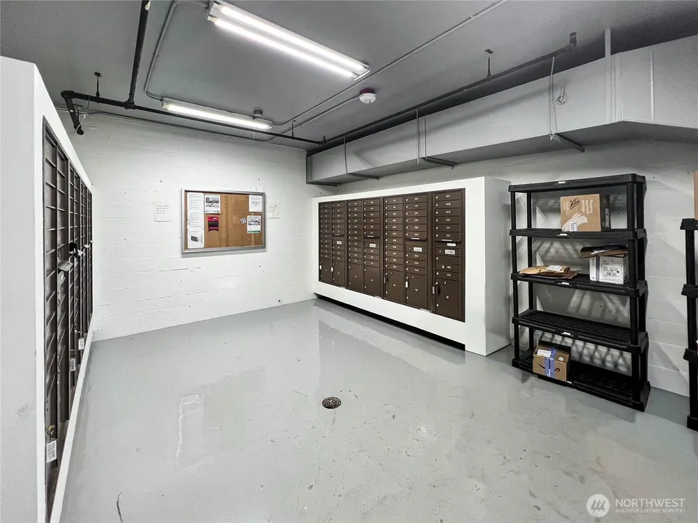 1105 Spring St, Seattle, WA 98104