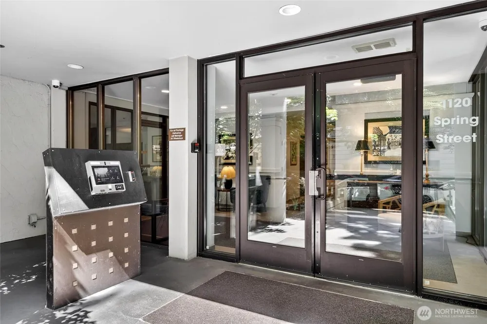 1120 Spring St, Seattle, WA 98104
