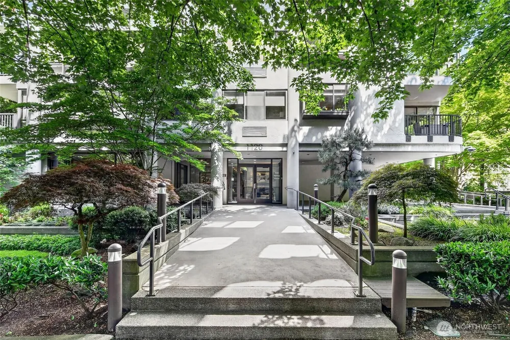 1120 Spring St, Seattle, WA 98104