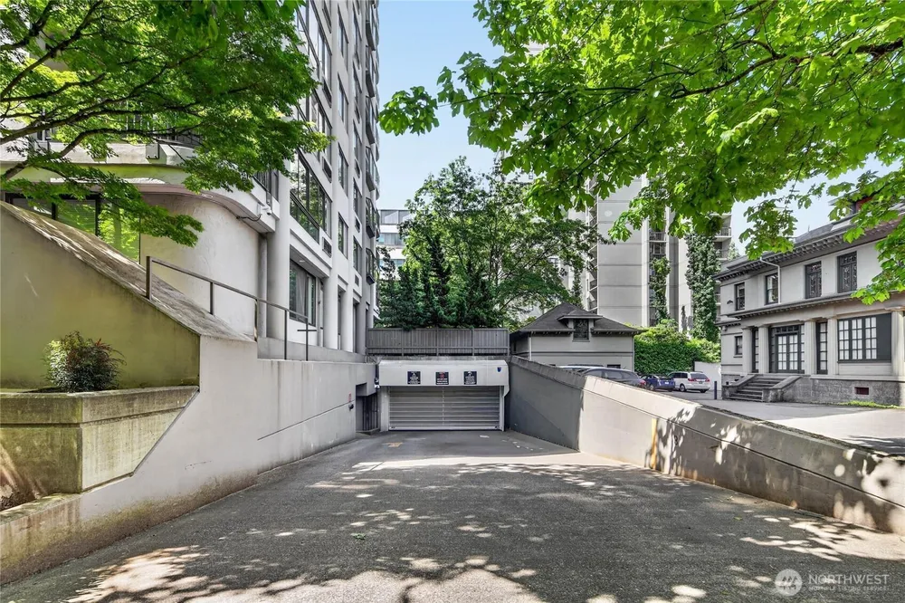 1120 Spring St, Seattle, WA 98104