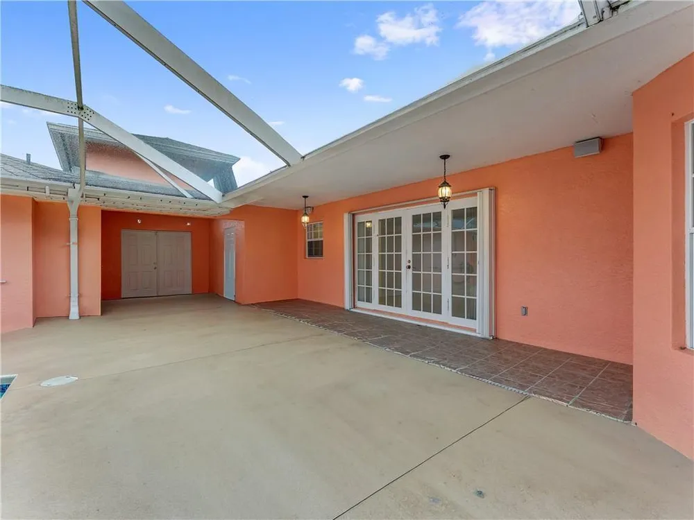 430 SE Thanksgiving Ave, Port St Lucie, FL 34984