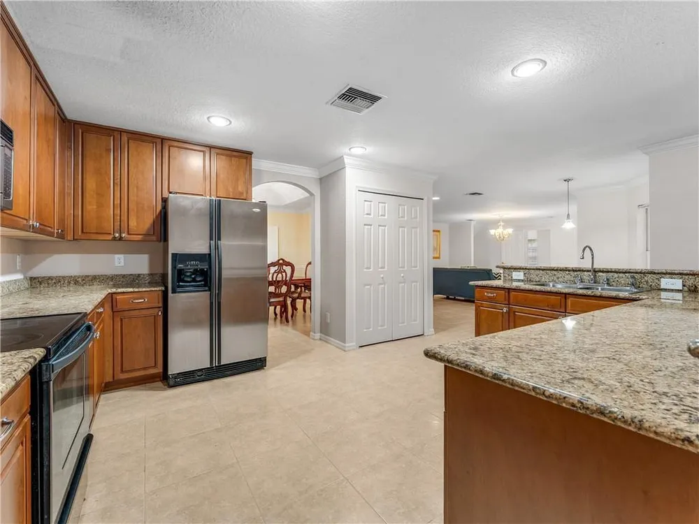 430 SE Thanksgiving Ave, Port St Lucie, FL 34984