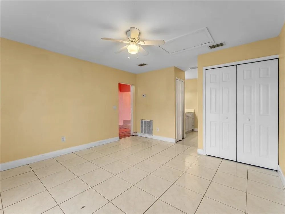 430 SE Thanksgiving Ave, Port St Lucie, FL 34984