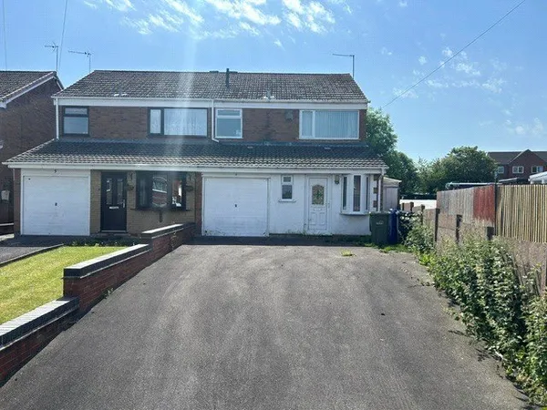 Red Leasowes Road, Halesowen, West Mi...