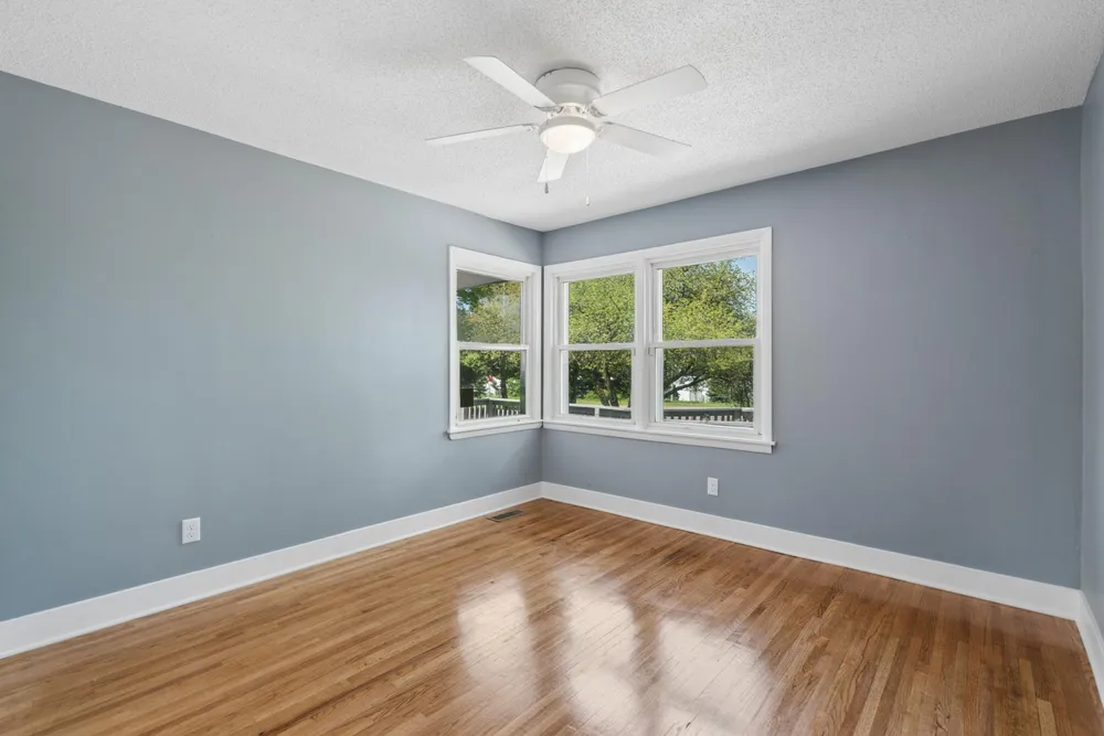 3280 Dodd Rd, Eagan, MN 55121