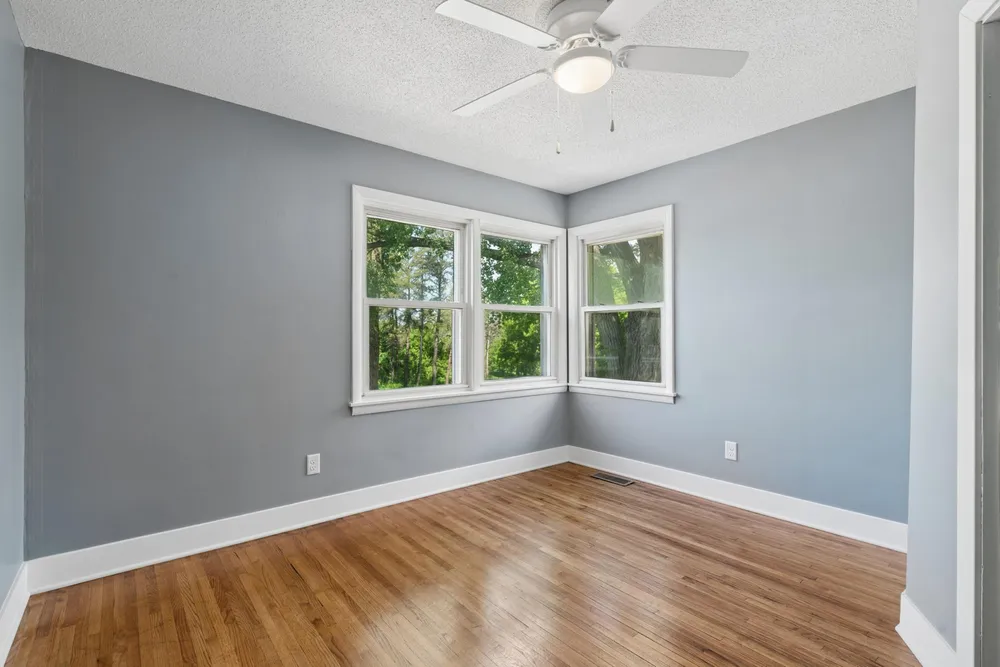 3280 Dodd Rd, Eagan, MN 55121