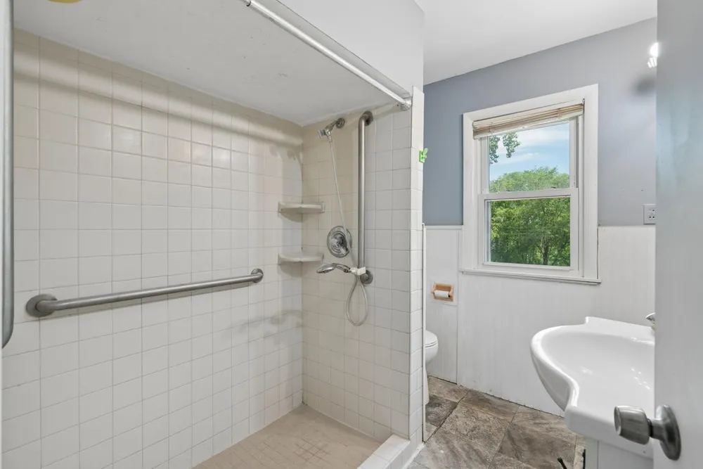 3280 Dodd Rd, Eagan, MN 55121