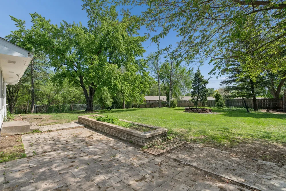 3280 Dodd Rd, Eagan, MN 55121