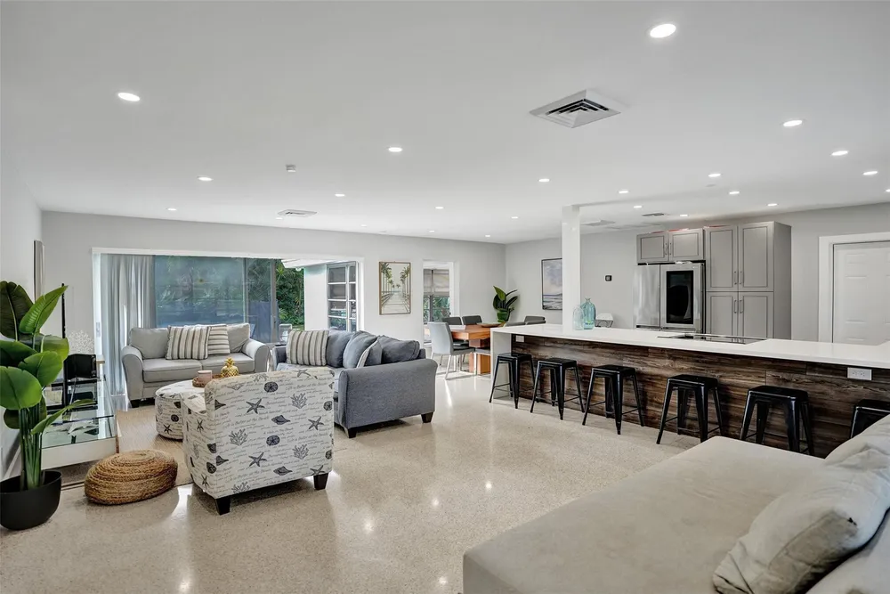 260 Allenwood Dr, Lauderdale By The Sea, FL 33308