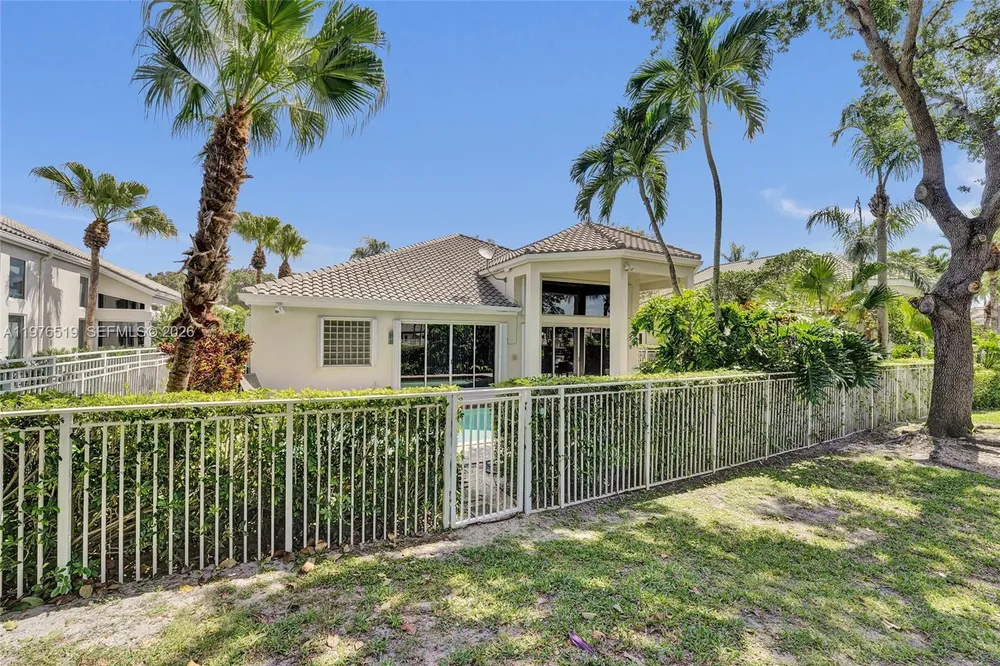 2719 Pinehurst, Weston, FL 33332