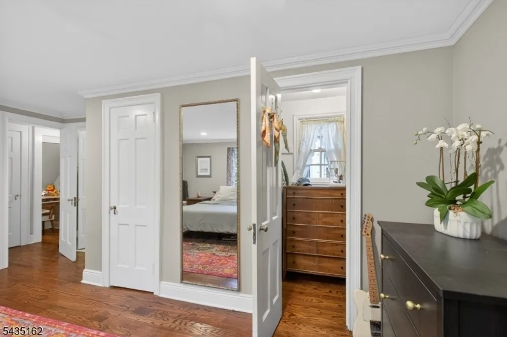 8 Normandie Pl, Cranford, NJ 07016