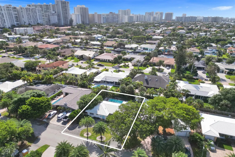 260 Allenwood Dr, Lauderdale By The Sea, FL 33308