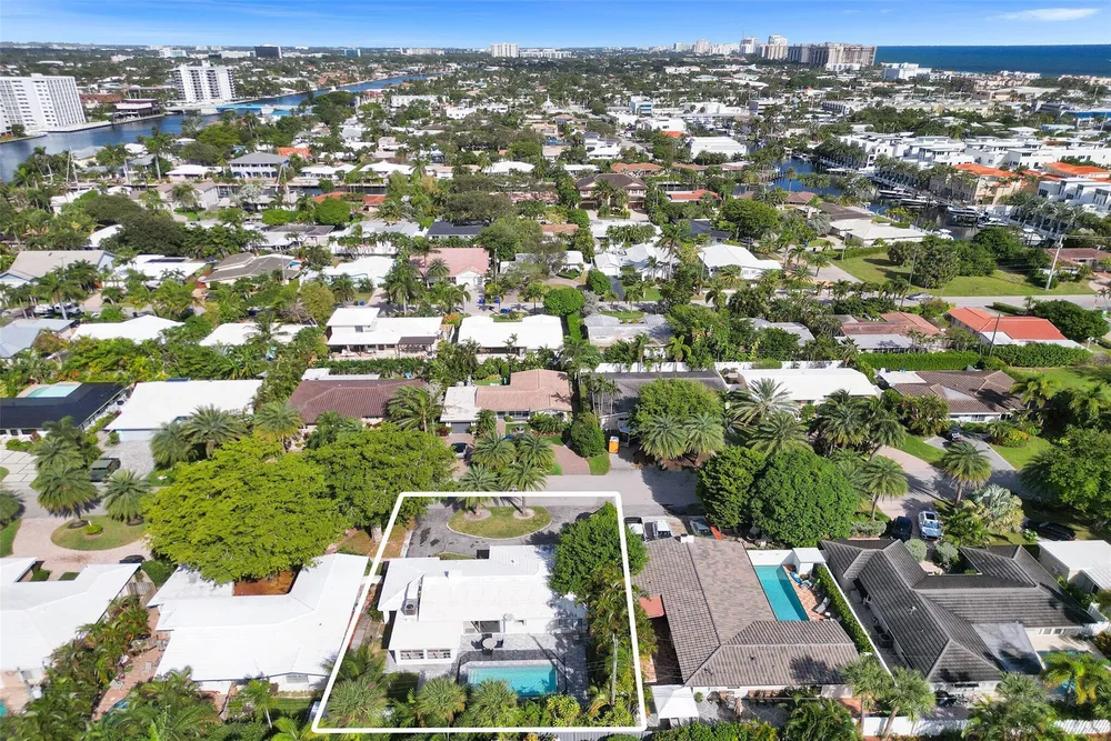 260 Allenwood Dr, Lauderdale By The Sea, FL 33308