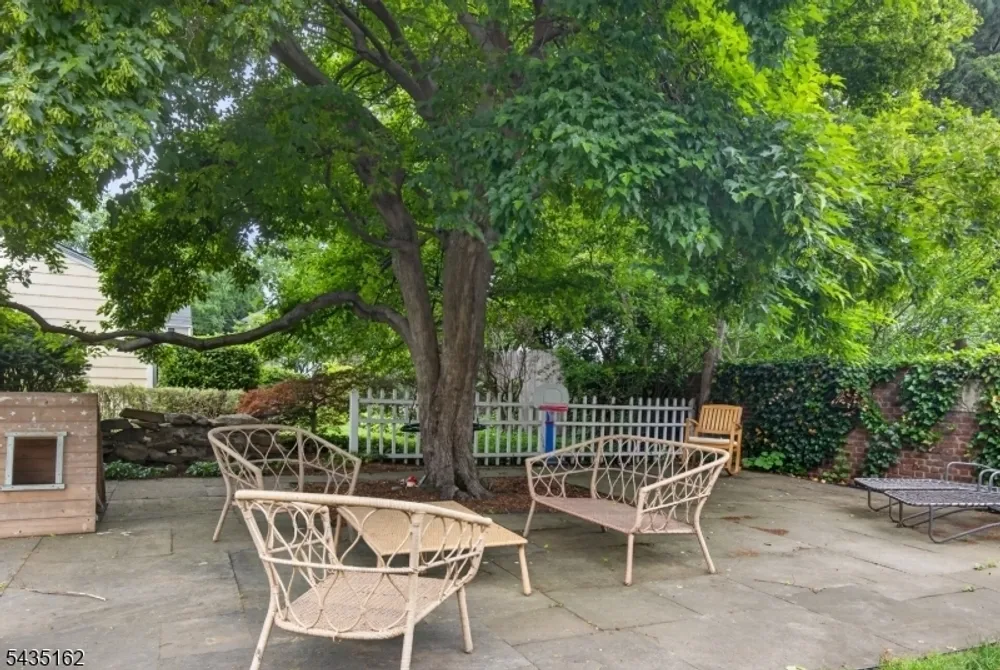 8 Normandie Pl, Cranford, NJ 07016