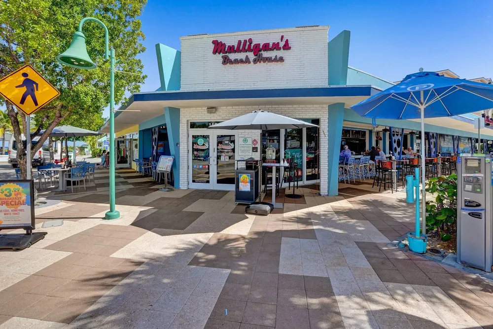 260 Allenwood Dr, Lauderdale By The Sea, FL 33308