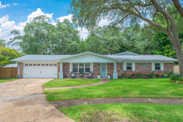 20 Forest Grove Pl, Fort Walton Beach, FL 32548