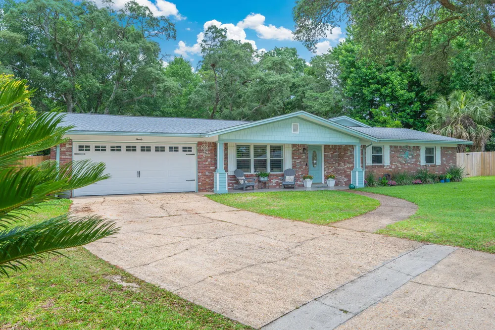 20 Forest Grove Pl, Fort Walton Beach, FL 32548