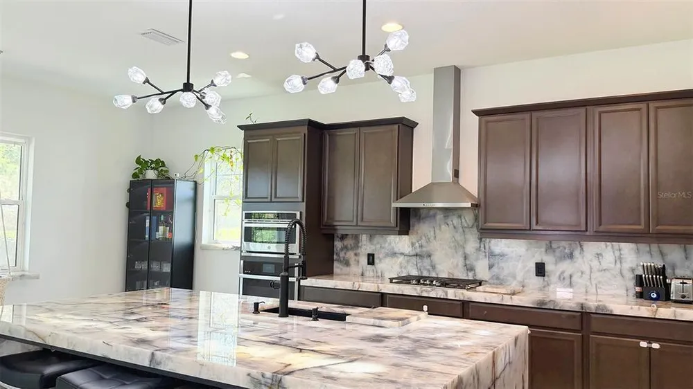 8294 Grande Shores Dr, Sarasota, FL 34240-2328