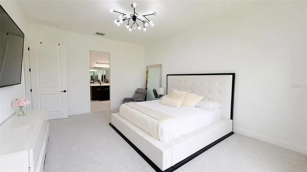 8294 Grande Shores Dr, Sarasota, FL 34240-2328