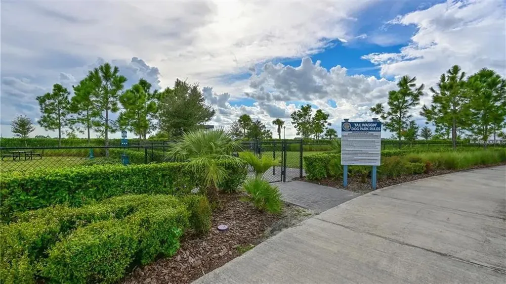 8294 Grande Shores Dr, Sarasota, FL 34240-2328