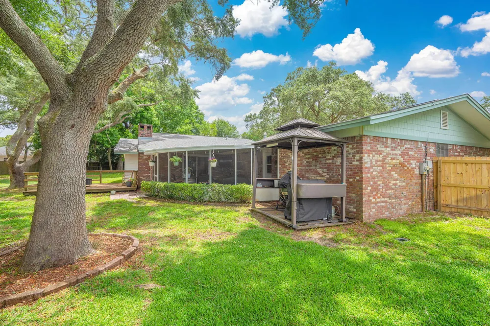 20 Forest Grove Pl, Fort Walton Beach, FL 32548