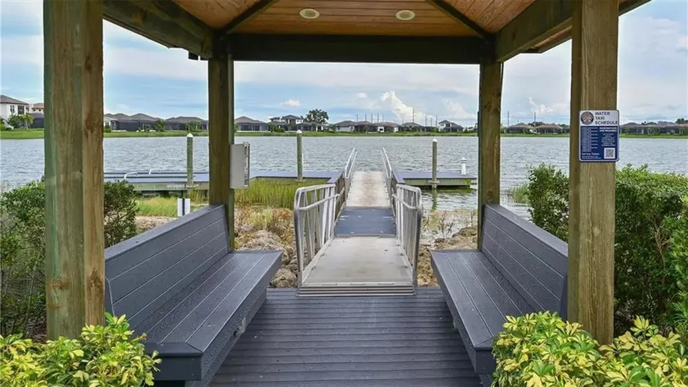 8294 Grande Shores Dr, Sarasota, FL 34240-2328