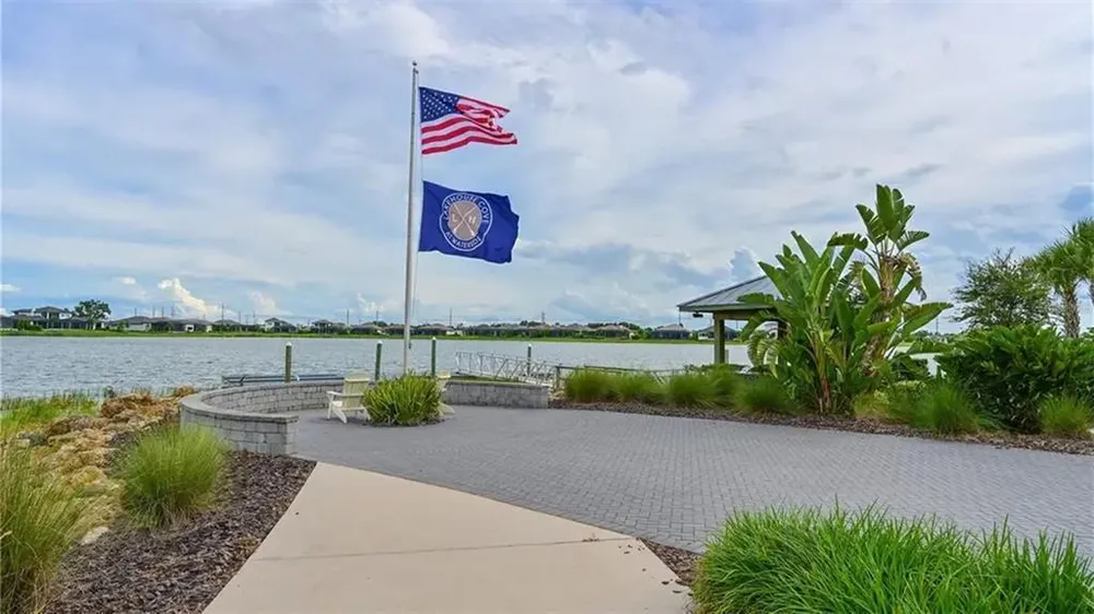 8294 Grande Shores Dr, Sarasota, FL 34240-2328