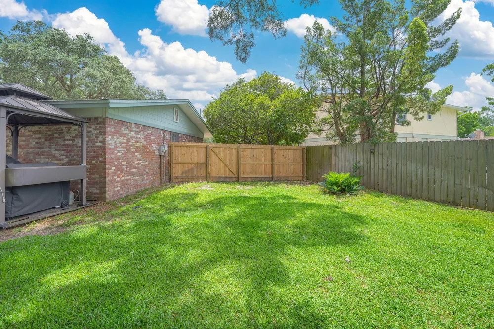 20 Forest Grove Pl, Fort Walton Beach, FL 32548