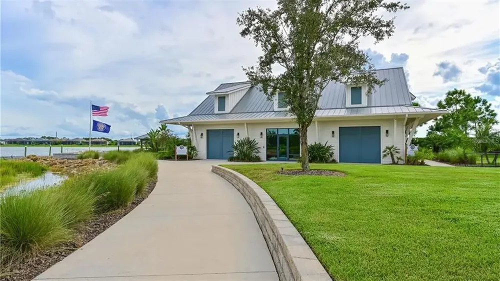 8294 Grande Shores Dr, Sarasota, FL 34240-2328