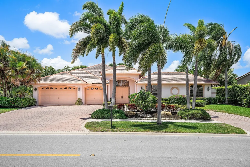 4727 Bocaire Blvd, Boca Raton, FL 33487
