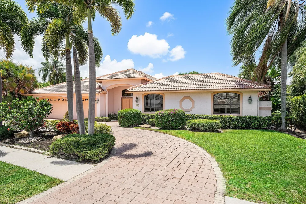 4727 Bocaire Blvd, Boca Raton, FL 33487