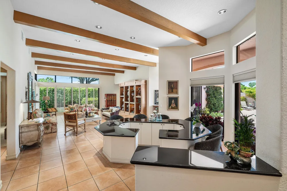 4727 Bocaire Blvd, Boca Raton, FL 33487
