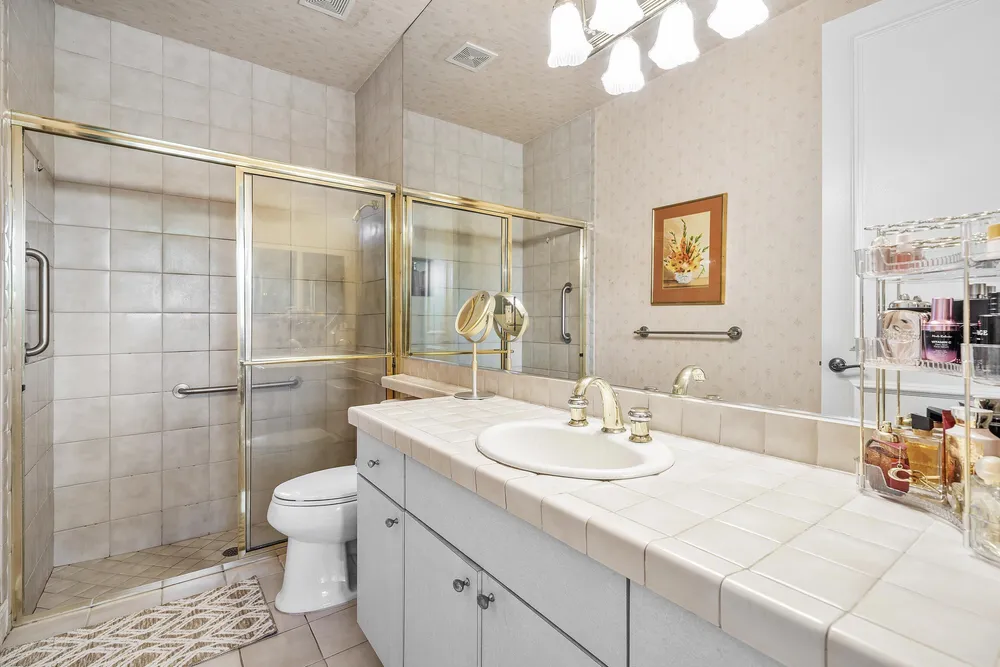 4727 Bocaire Blvd, Boca Raton, FL 33487