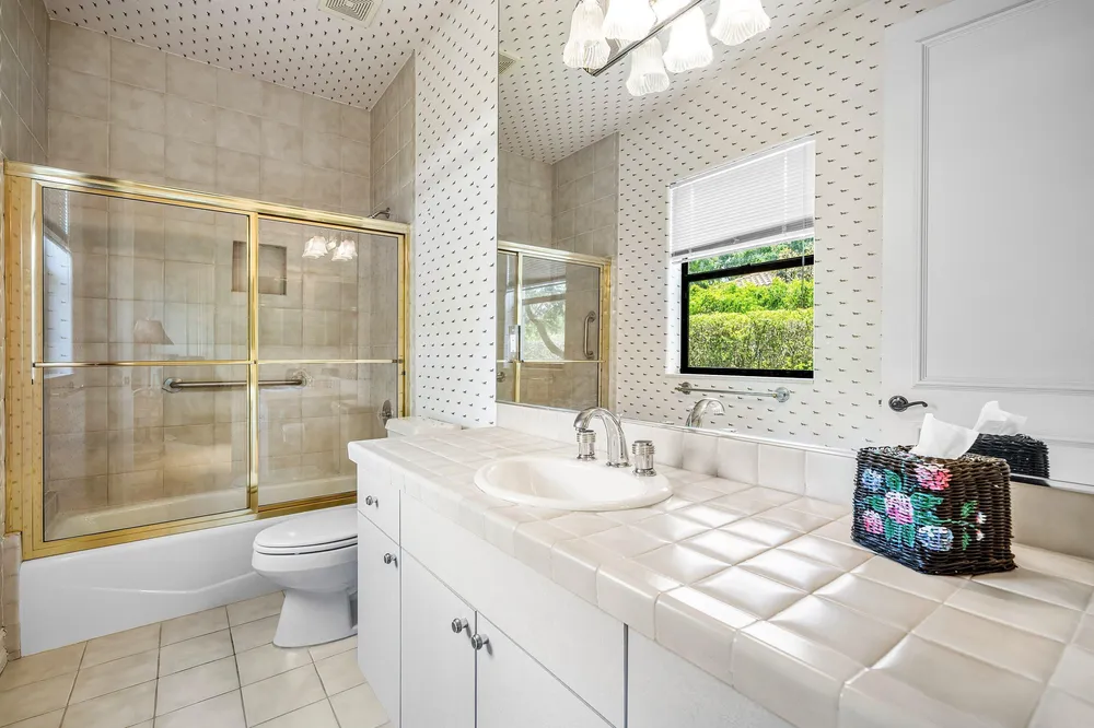 4727 Bocaire Blvd, Boca Raton, FL 33487