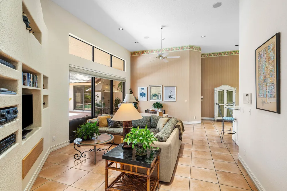 4727 Bocaire Blvd, Boca Raton, FL 33487