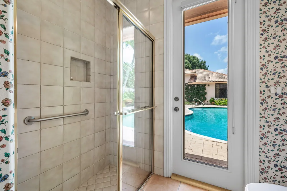 4727 Bocaire Blvd, Boca Raton, FL 33487