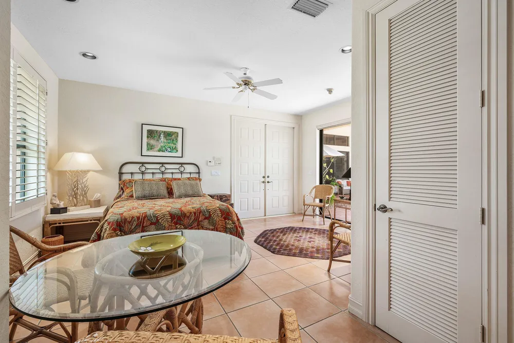4727 Bocaire Blvd, Boca Raton, FL 33487