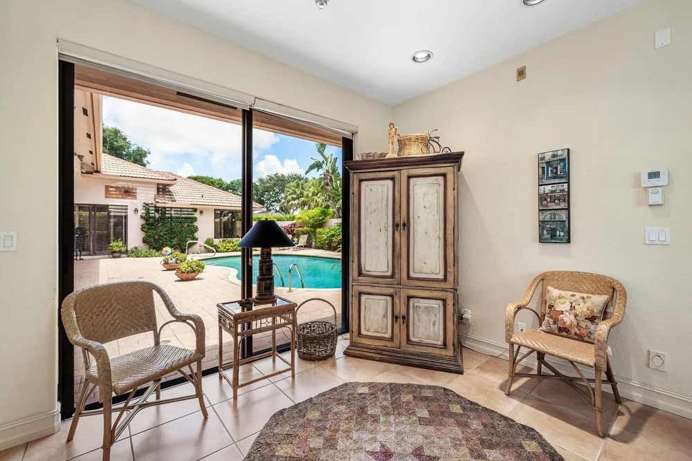 4727 Bocaire Blvd, Boca Raton, FL 33487