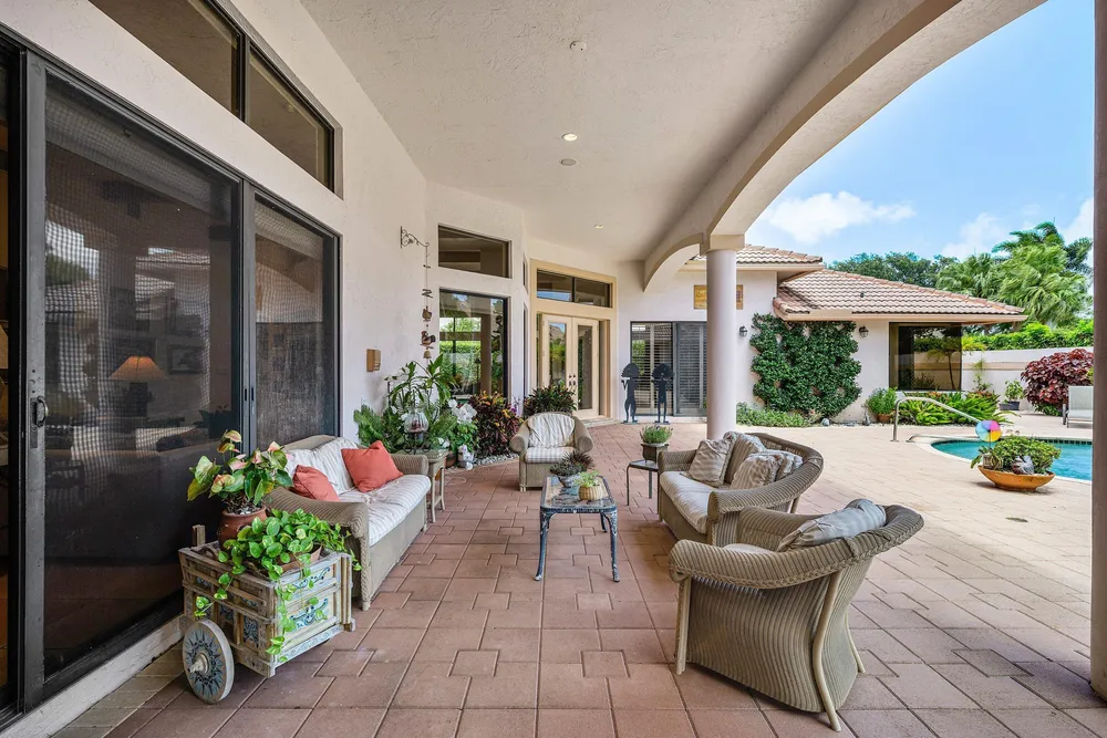 4727 Bocaire Blvd, Boca Raton, FL 33487