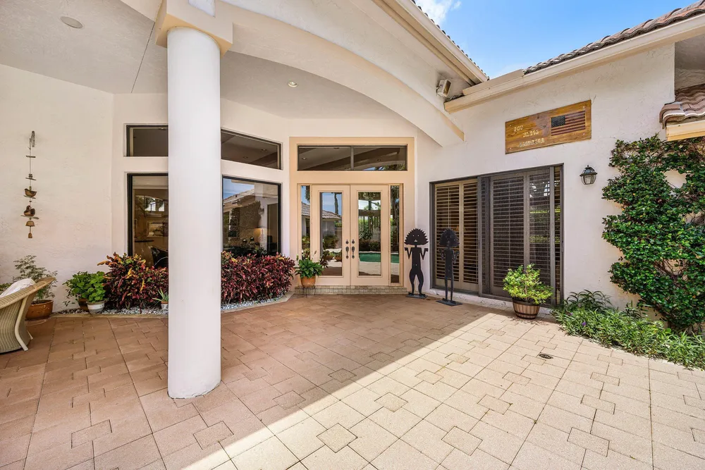 4727 Bocaire Blvd, Boca Raton, FL 33487