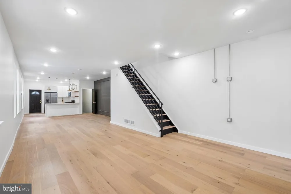 5516 N Marshall St, Philadelphia, PA 19120