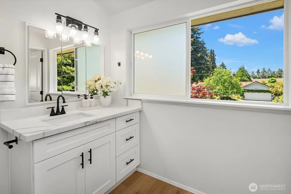 6314 126th Ave SE, Bellevue, WA 98006