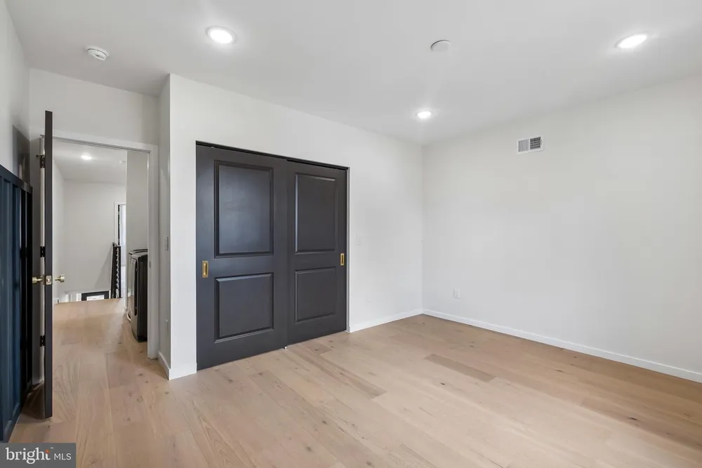 5516 N Marshall St, Philadelphia, PA 19120