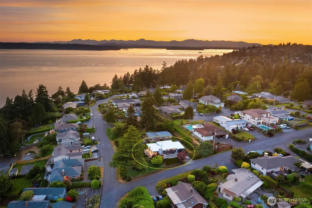 11988 Marine View Dr SW, Burien, WA 98146