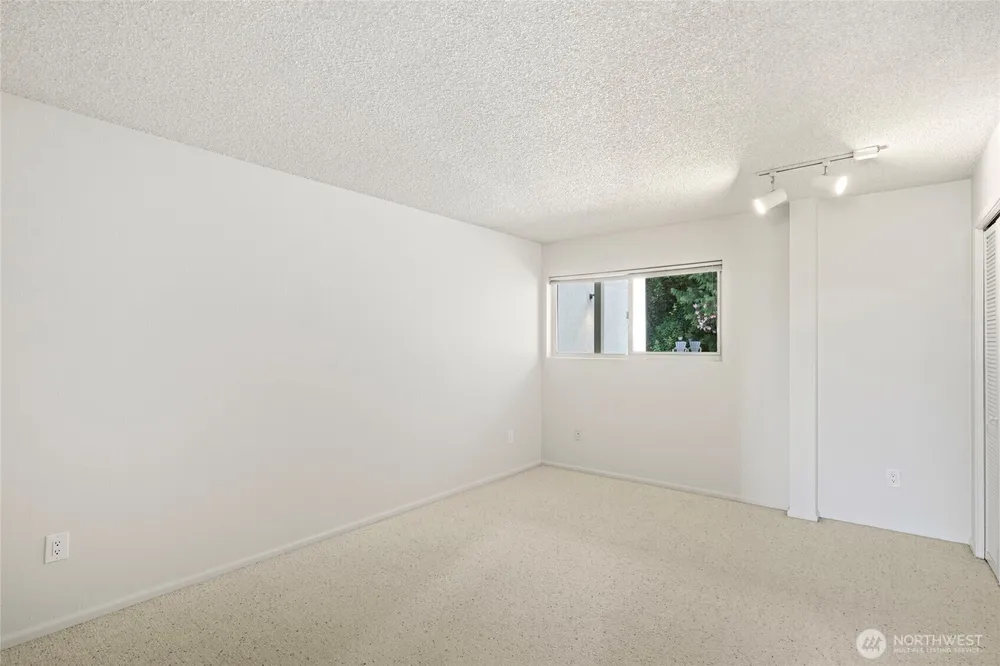 1156 Alki Ave SW, Seattle, WA 98116