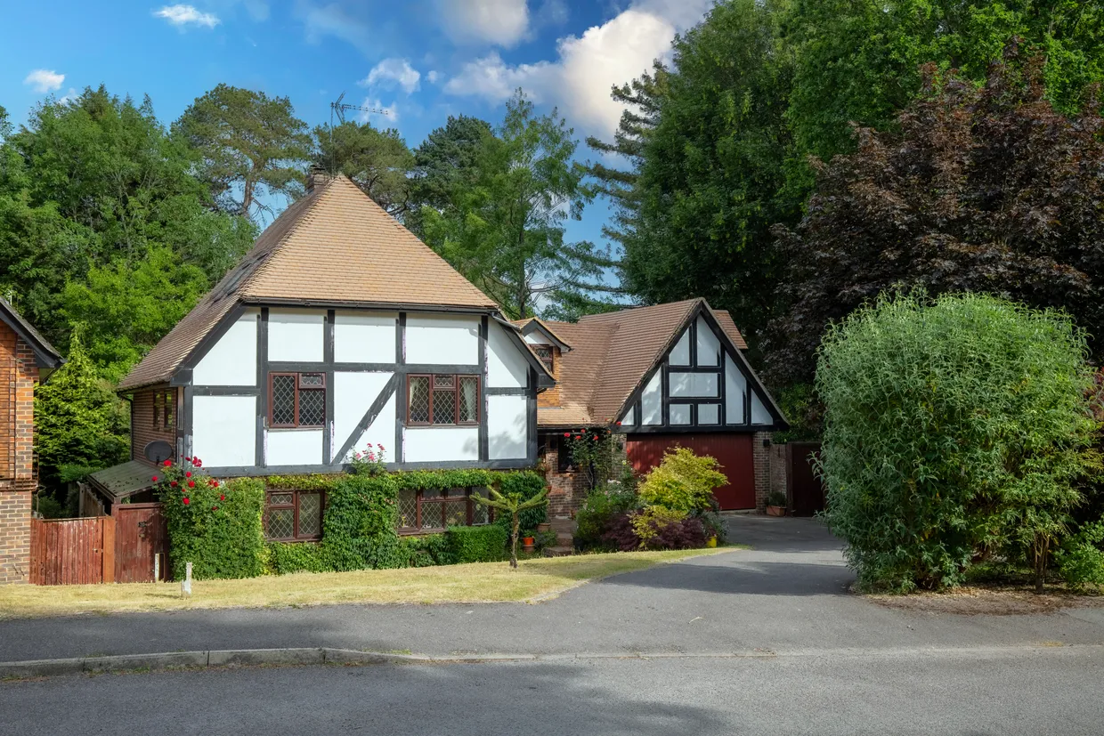 Broad Ha'penny, Farnham, GU10 photo 1