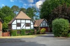 Broad Ha'penny, Farnham, GU10 photo 1