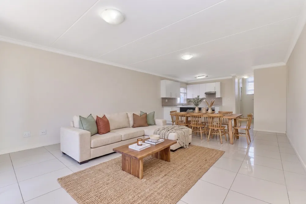 South Africa, Gauteng, Eagle Canyon Golf Estate, Ridge Road, 102