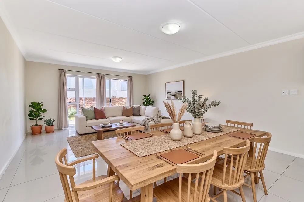 South Africa, Gauteng, Eagle Canyon Golf Estate, Ridge Road, 102